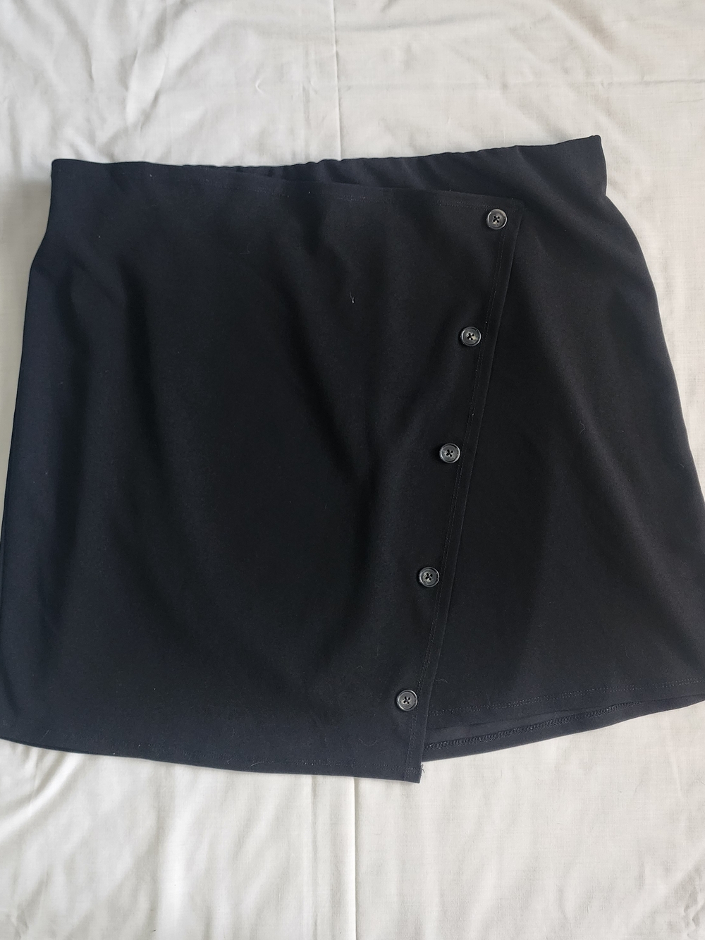 Torrid Black Pull On Mini Skirt Shorts Womens Size 2 Wrap Front Button Skort